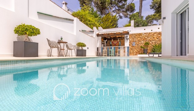 Resale - Villa - Moraira - Center