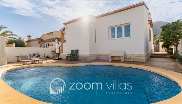 Resale - Villa - Denia