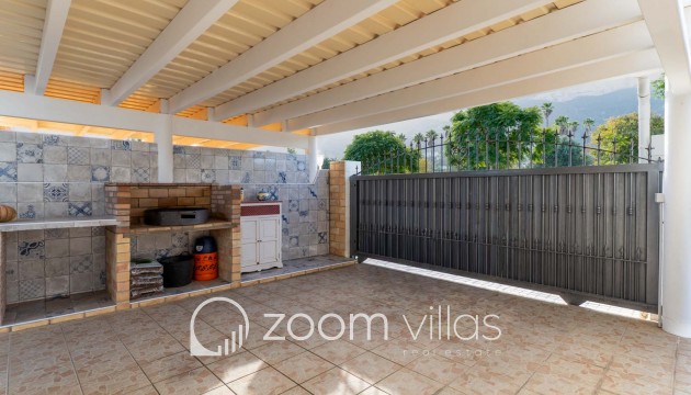 Resale - Villa - Denia