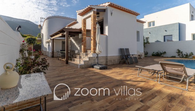 Resale - Villa - Denia