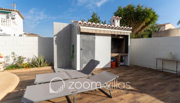 Resale - Villa - Denia