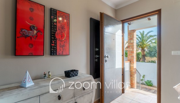 Resale - Villa - Denia