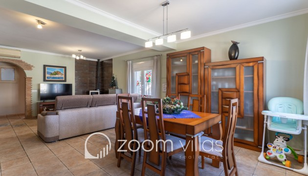 Resale - Villa - Denia