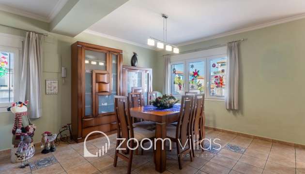 Resale - Villa - Denia