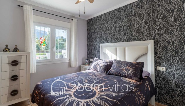 Resale - Villa - Denia