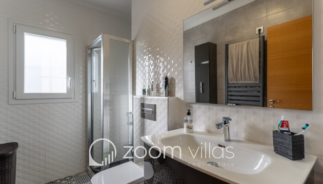 Resale - Villa - Denia