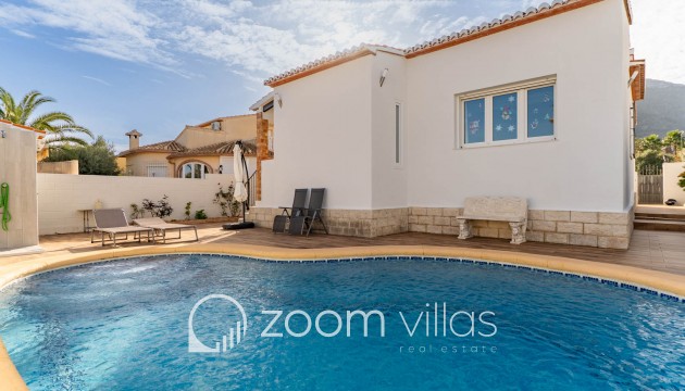 Resale - Villa - Denia