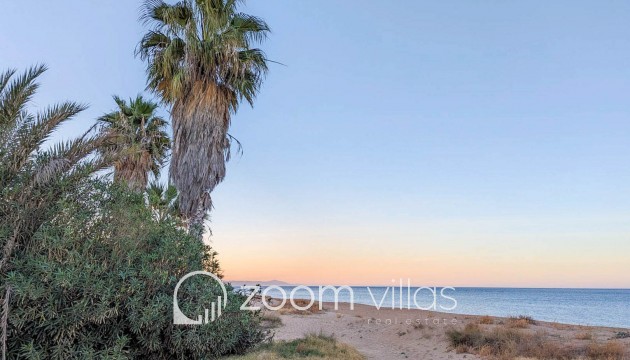 Resale - Villa - Denia