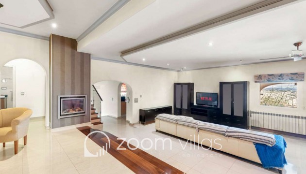 Resale - Villa - Calpe