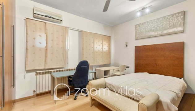 Resale - Villa - Calpe