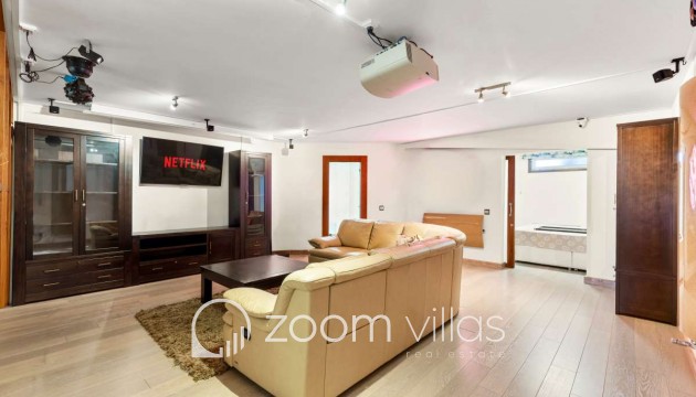 Resale - Villa - Calpe