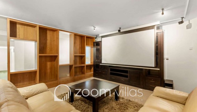 Resale - Villa - Calpe