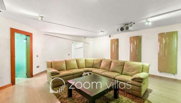 Resale - Villa - Calpe