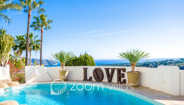 Resale - Villa - Moraira