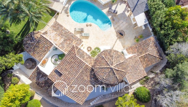 Resale - Villa - Moraira