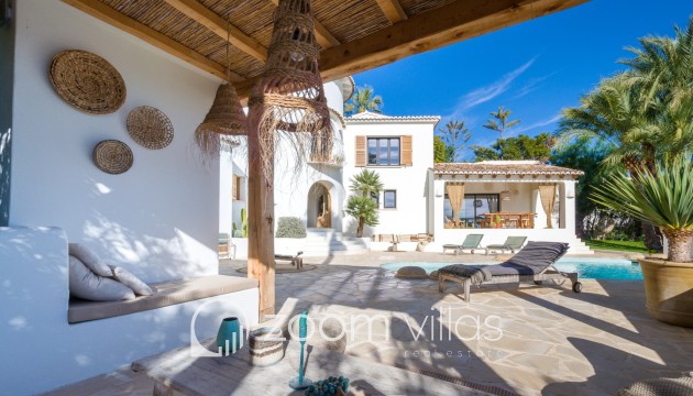 Resale - Villa - Moraira