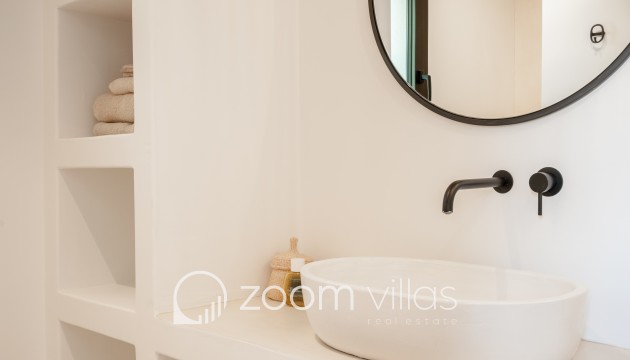 Resale - Villa - Moraira