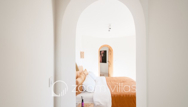 Resale - Villa - Moraira