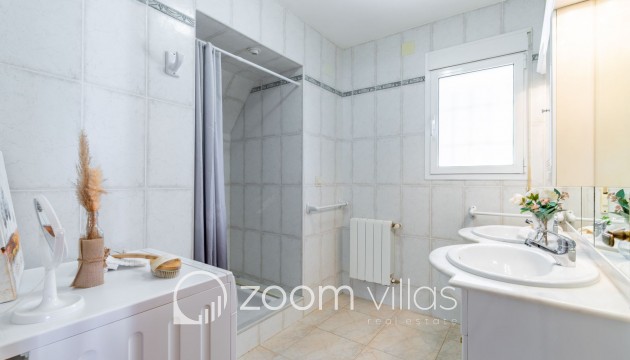 Resale - Villa - Moraira - Benimeit