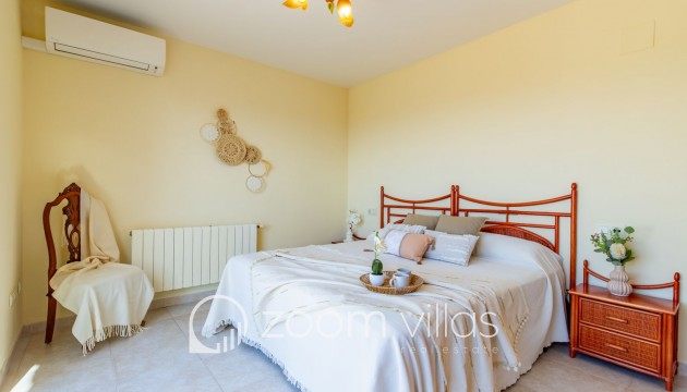 Resale - Villa - Moraira - Benimeit