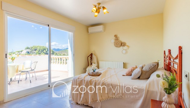 Resale - Villa - Moraira - Benimeit