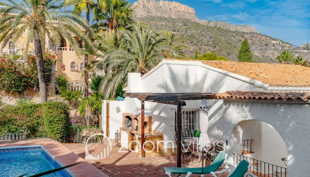 Resale - Villa - Calpe