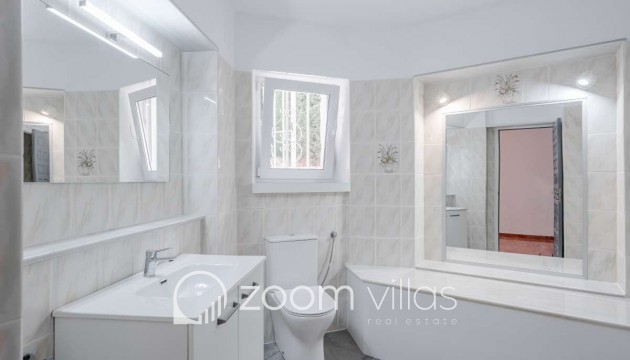 Resale - Villa - Calpe