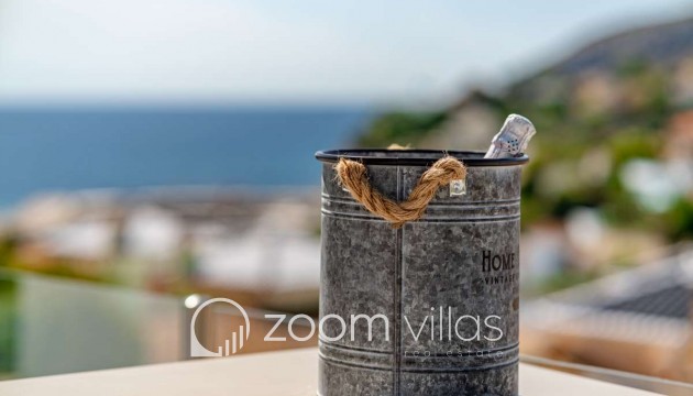 Resale - Villa - Calpe