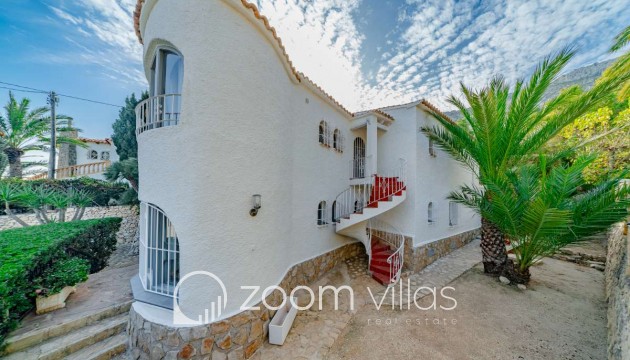 Resale - Villa - Calpe