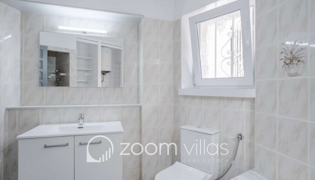 Resale - Villa - Calpe