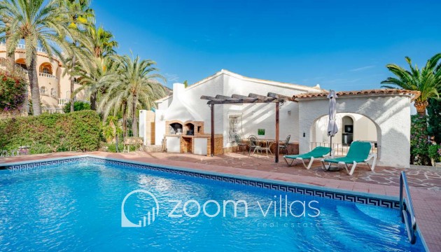 Resale - Villa - Calpe