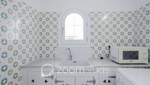 Resale - Villa - Calpe