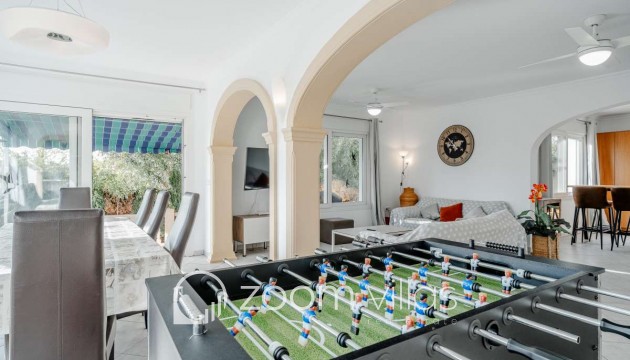 Resale - Villa - Costeres