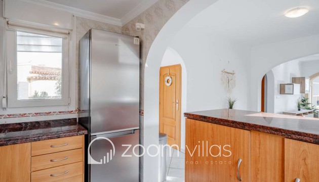 Resale - Villa - Costeres