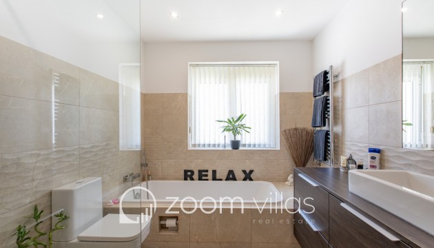 Resale - Villa - Denia - La Xara