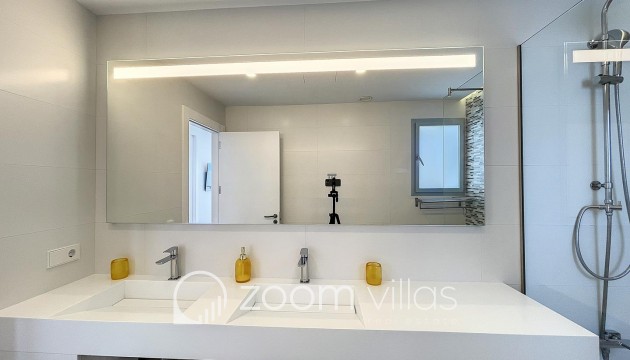 Resale - Villa - Benitachell  - Lirios