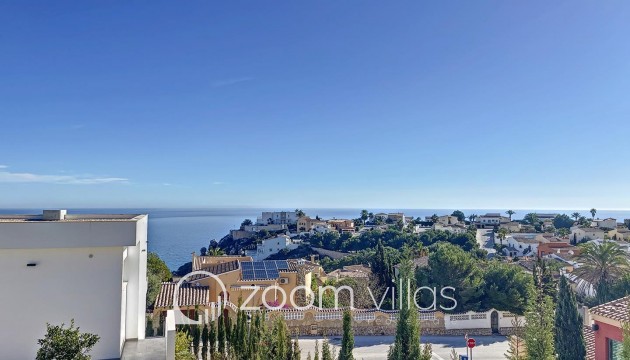 Resale - Villa - Benitachell  - Lirios