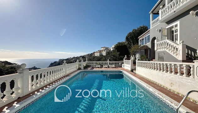 Resale - Villa - Benitachell  - Encinas