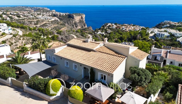 Resale - Villa - Benitachell  - Lirios