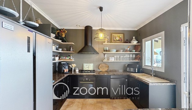 Resale - Villa - Benitachell  - Lirios