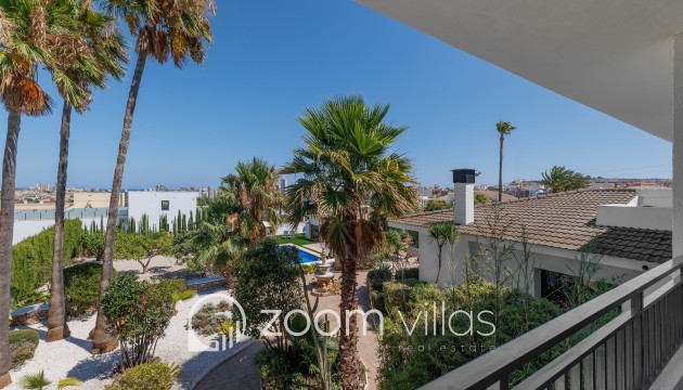 Resale - Villa - Calpe