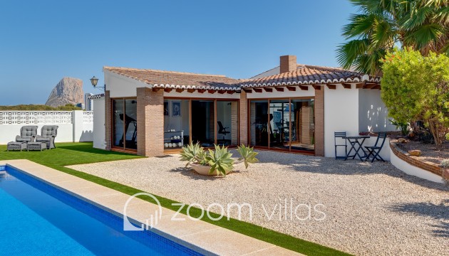 Resale - Villa - Calpe