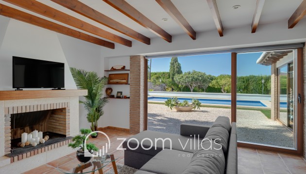 Resale - Villa - Calpe