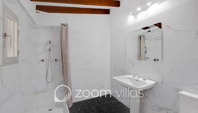 Resale - Villa - Calpe