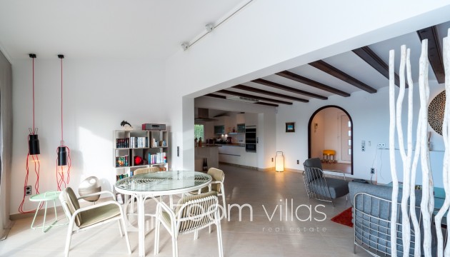 Resale - Villa - Moraira