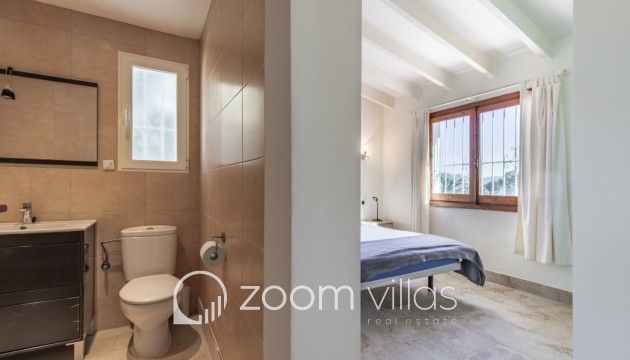 Resale - Villa - Moraira