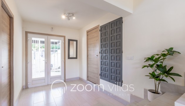 Resale - Villa - Moraira