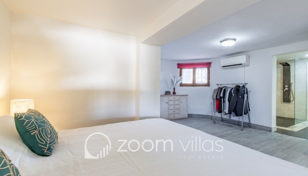 Resale - Villa - Moraira