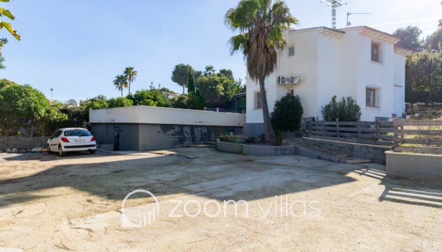 Resale - Villa - Moraira