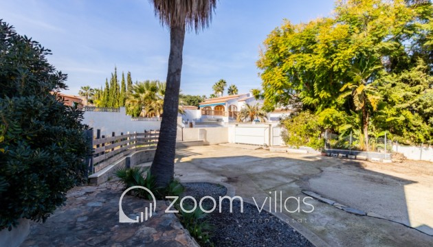 Resale - Villa - Moraira